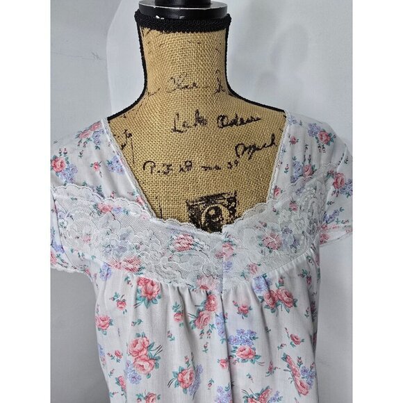 Vintage Dainty Floral Grannycore Cotton Night Gown House Dress - Picture 2 of 11